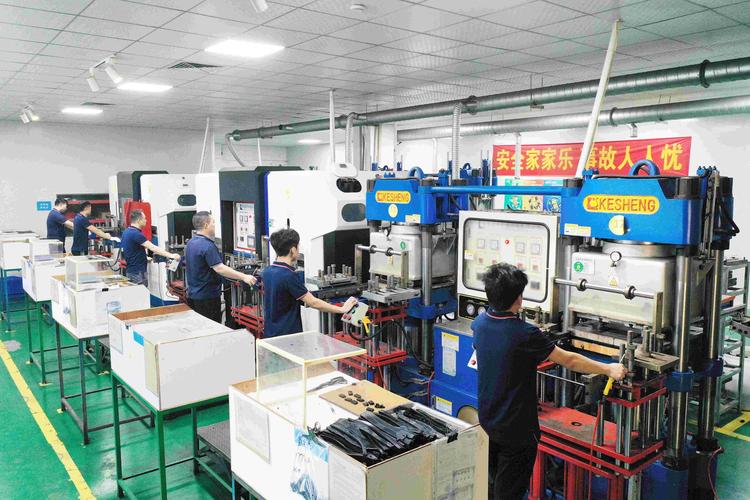 开炼机、硅橡胶油压机与成型工艺在东莞市华创橡胶塑料制品制造中的应用